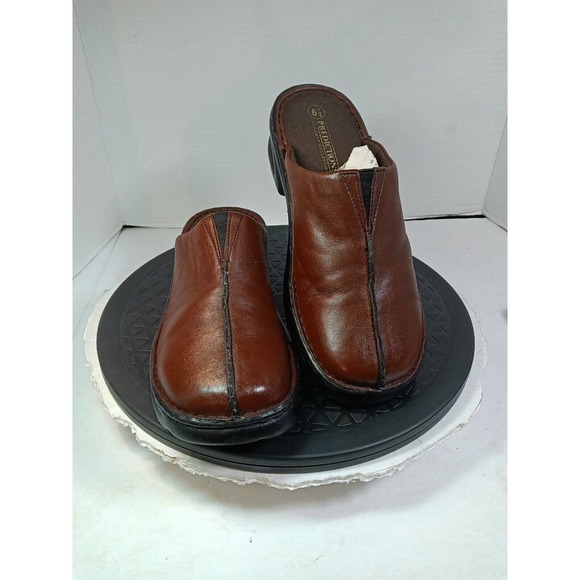 PREDICTIONS Brown Leather Slip On Casual Shoes Womens Size 6.5 - Picture 13 of 14